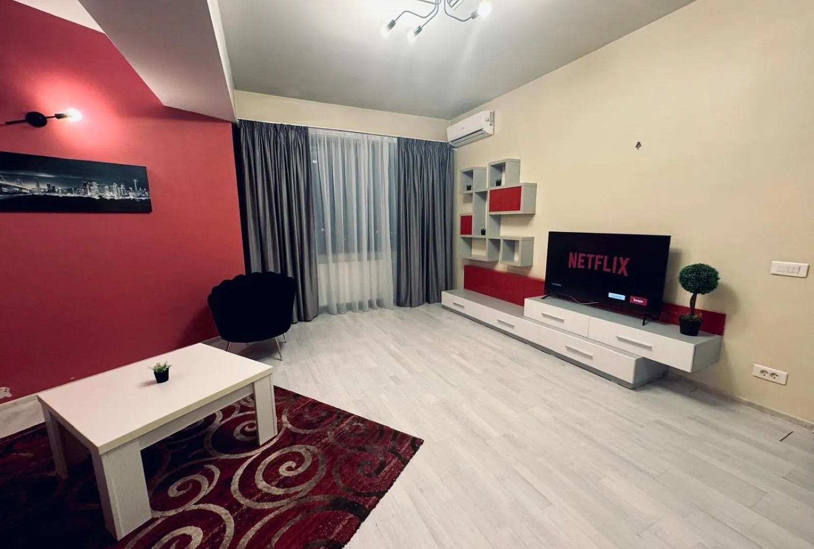 2 Rooms Urban Retreat Unirii Near City Center Bucharest