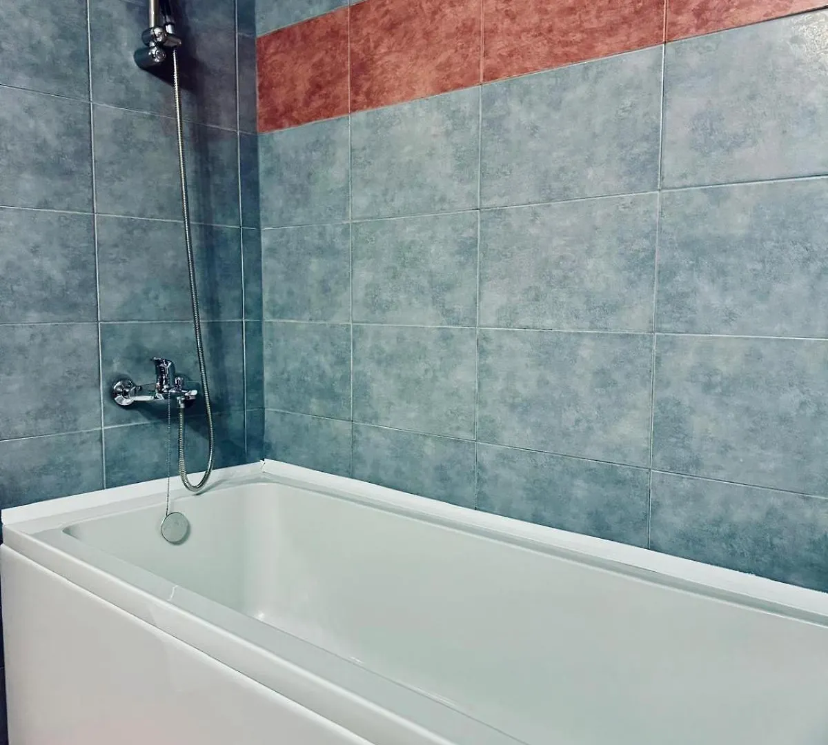 2 Rooms Urban Retreat Unirii Near City Center Bucharest